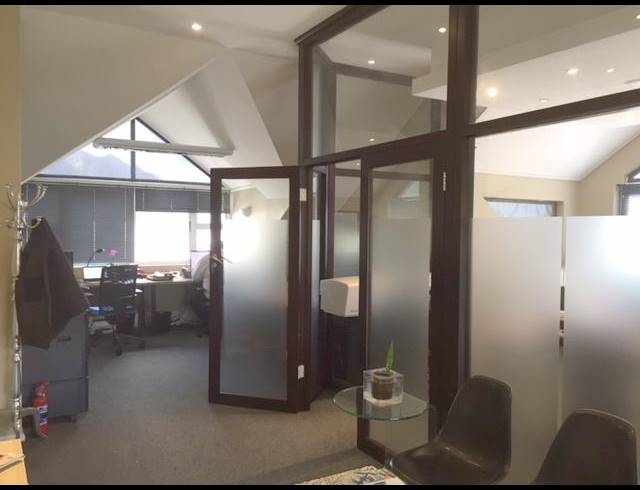 95M² OFFICE RENTED IN WESTLAKE